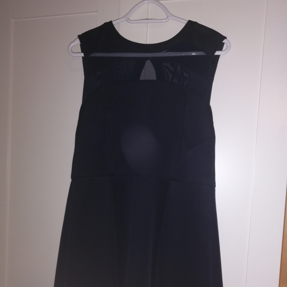 Formal dress - Picture 2 of 3